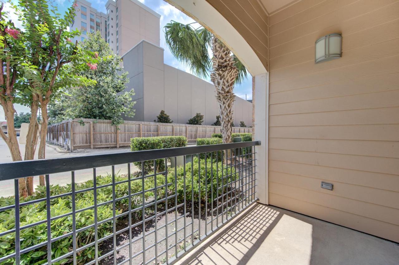 Cozy Apt Nrg Pool,Wi-Fi, Free Parking, Petsok! Houston Bagian luar foto