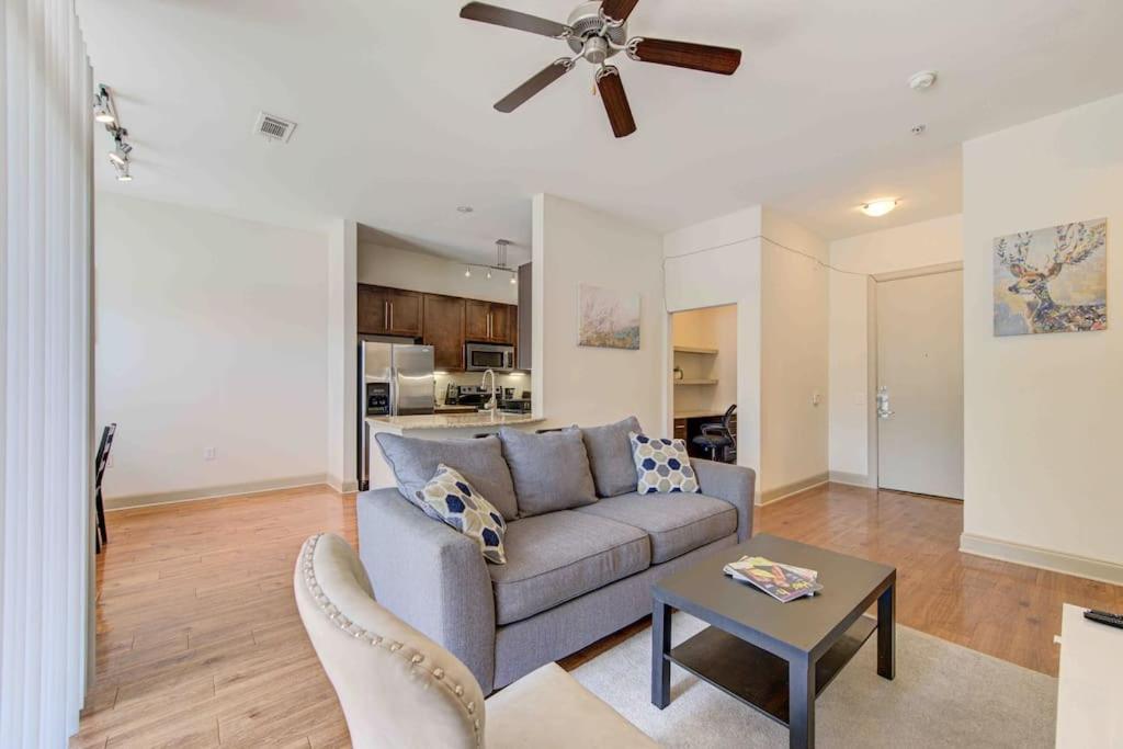 Cozy Apt Nrg Pool,Wi-Fi, Free Parking, Petsok! Houston Bagian luar foto