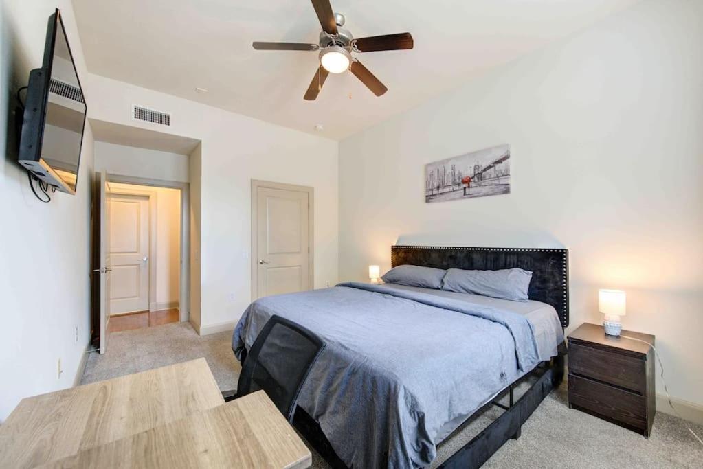 Cozy Apt Nrg Pool,Wi-Fi, Free Parking, Petsok! Houston Bagian luar foto